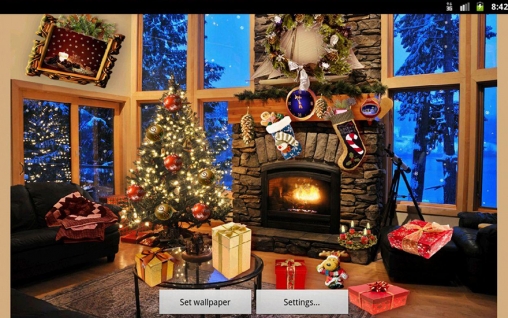 Скачать Christmas fireplace - бесплатные живые обои для Андроида на рабочий стол.
