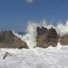 Кроме живых обоев на Андроид Fire tornado, скачайте бесплатный apk заставки Ocean waves by mathias stavrou.